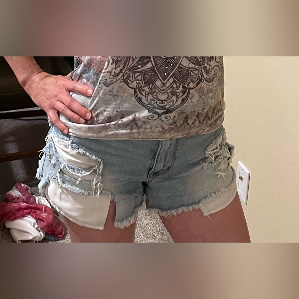 American Eagle stretch Hi-Rise Festival Jean shorts
